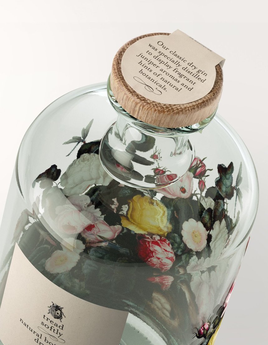 Etiquette créative sur bouteille de gin